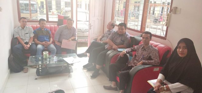 
					Suasana mediasi di Disnakertrans Kota Dumai