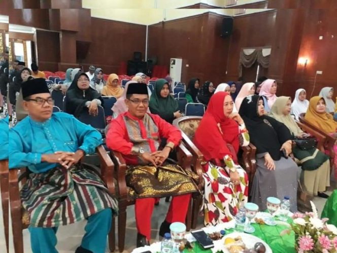 
					Ahmad Maritulius saat menghadiri acara Maulid Nabi SAW bersama warga IKDKK di Pendopo Sri Bunga Tanjung, Minggu (15/12/2019)