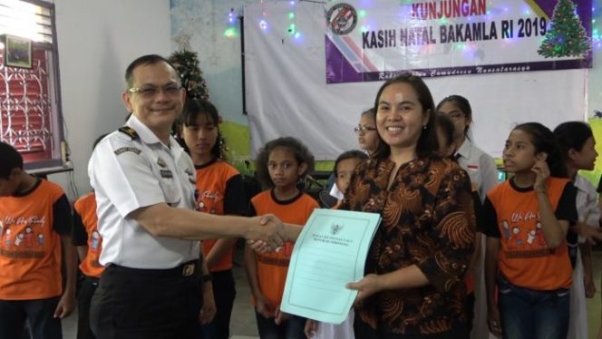 
					Personel Bakamla RI Berbagi Kebahagiaan di Panti Asuhan Tanjung Barat