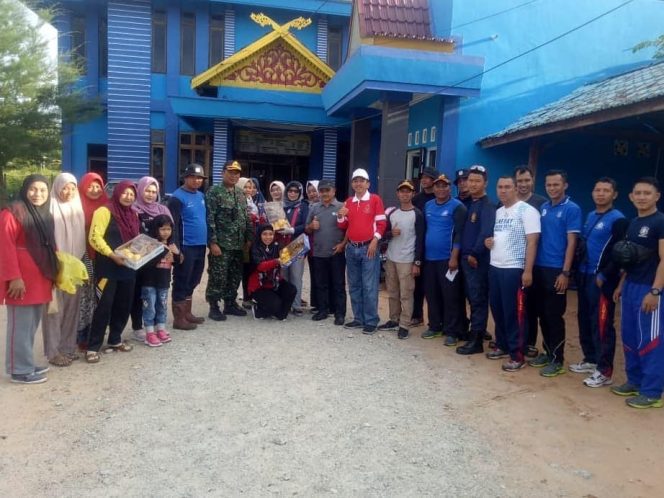 
					Cegah DBD, Warga Dua Kelurahan Goro Bersama