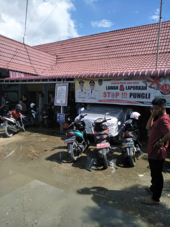 
					New Normal, Capil Inhil Layanani Perekaman e-KTP yang Lainnya Masih Pakai Sistem Online