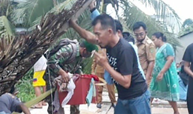 
					Puting Beliung Luluh Lantakkan Rumah Warga di Sungai Piring Batang Tuaka Inhil