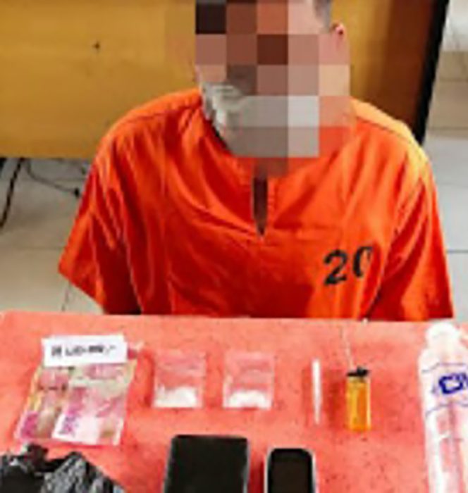 
					Seorang Pria Diamankan Polisi, Diduga Transaksi Narkoba di Rumah Kosan