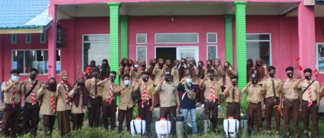 
					Sambut Hari Pramuka ke 59, Gudep Pramuka SMK An-Nur Semprot Disinfektan