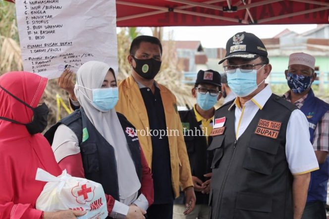 
					Serahkan Bantuan Kepada Korban Kebakaran, Bupati HM Wardan: Masyarakat Harus Selalu Waspada