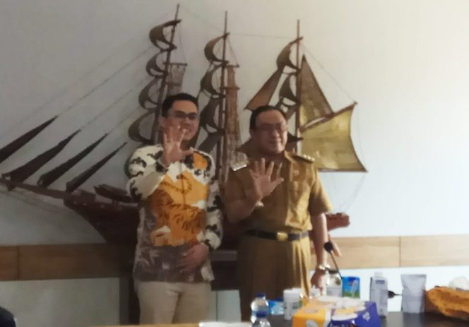 
					Anggota DPR RI Edwin Pratama Putra dan Bupati HM Wardan