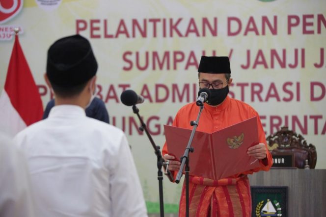 
					Lantik 204 Pejabat Baru, Ini Pesan Gubernur Riau