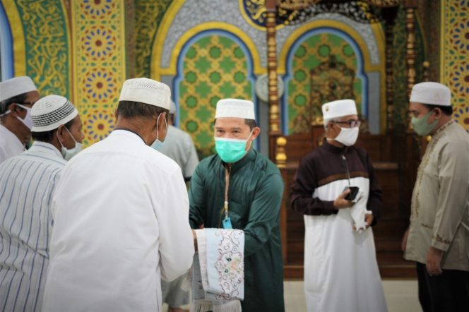 
					Walikota Dumai Ikuti Pengajian Jum’at Barokah di Masjid Taqwa Dumai