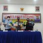 Press release pengungkapan kasus tindak pidana penyalahgunaan Narkotika jenis sabu di Aula Rekonfu Mapolres Inhil