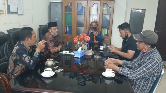 
					Mantan Kepsek Diduga Gelapkan Dana BSM, Komisi IV DPRD Minta Dinas Pendidikan Inhil Kroscek Ke Lapangan
