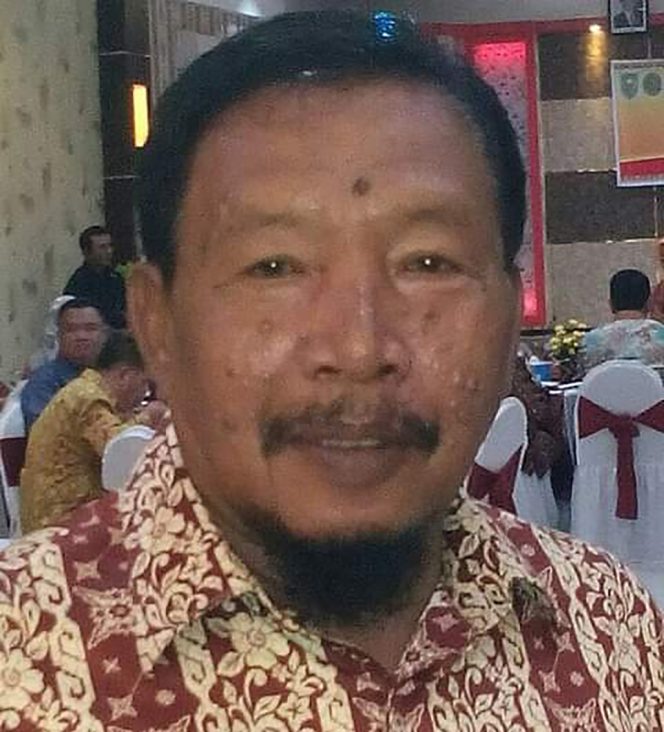 
					Ketua LSM Ber- Nas Kabupaten Indragiri Hulu Hatta Munir