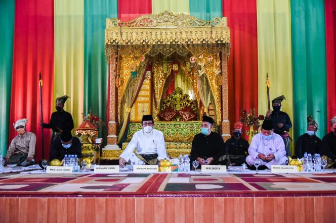 
					Walikota Dumai dan Wakil Walikota Dumai Hadiri Prosesi Kenduri Apam