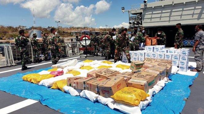 
					TNI Kerahkan KRI Ahmad Yani 351 Kirim Bantuan Kemanusiaan Untuk NTT