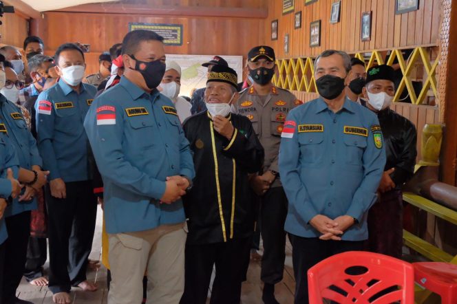 
					Vaksin Kemerdekaan Polda Riau Layani Masyarakat Pedalaman Yang Tak Miliki NIK