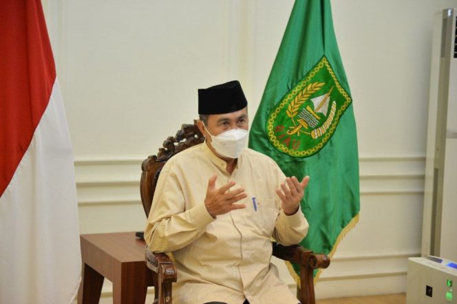 
					Gubernur Riau (Gubri) Syamsuar