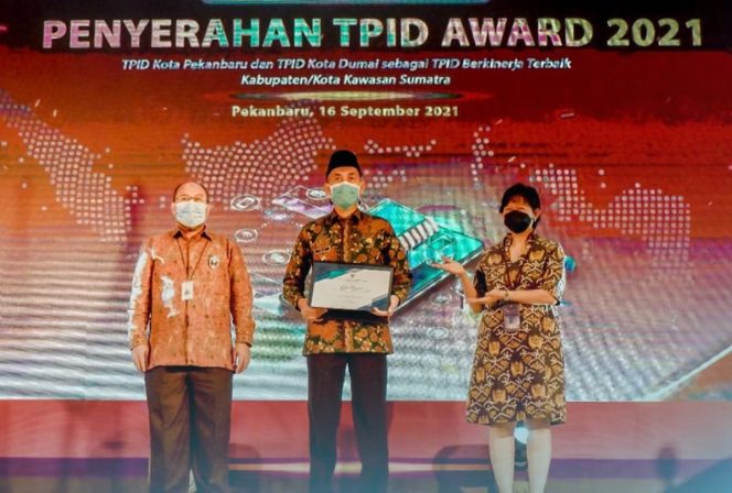 
					Raih Nominator TPID Terbaik, Walikota Dumai: Jadikan Motivasi Agar Lebih Baik Lagi