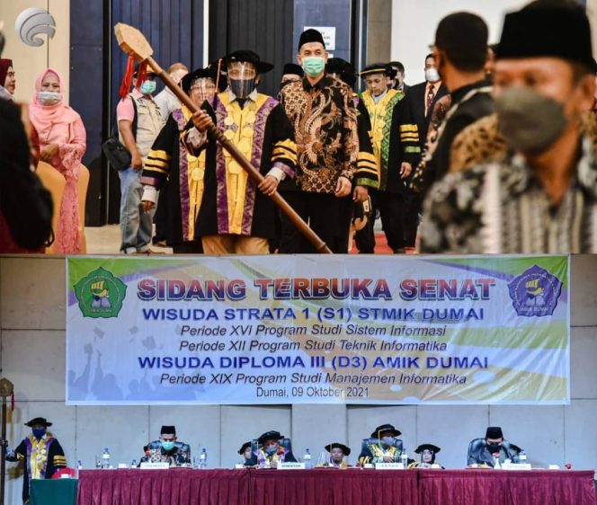 
					Walikota Wisudakan 81 Orang Mahasiswa STMIK dan AMIK Dumai