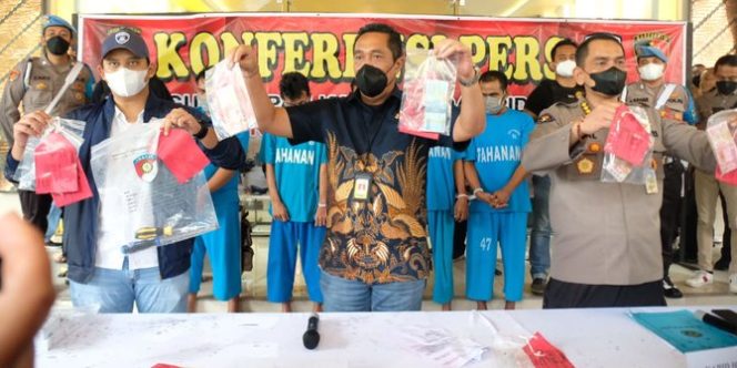 
					Perampok Satroni 4 Perusahaan di Jateng, Total Uang Digasak Rp1,3 Miliar