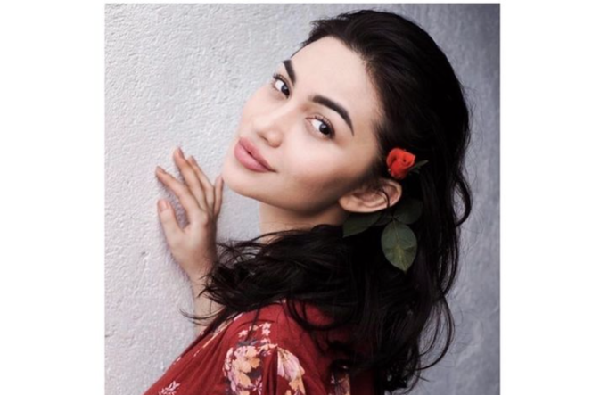 
					Ariel Tatum Kepergok Ngerokok Jadi Trending Topic