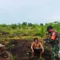 Patroli Cegah Karhutla, Babinsa Ratu Sima Bersyukur Tak Ada Titik Api