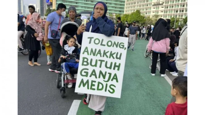 
					Viral Ibu Butuh Ganja Medis Hebohkan Medsos, Begini Penjelasannya
