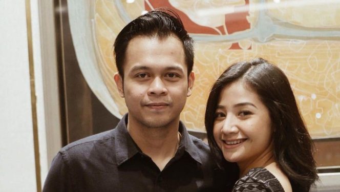 
					Rio Alief bersama sang istri Clerence Chyntia. Foto: Instagram @clerence.ca