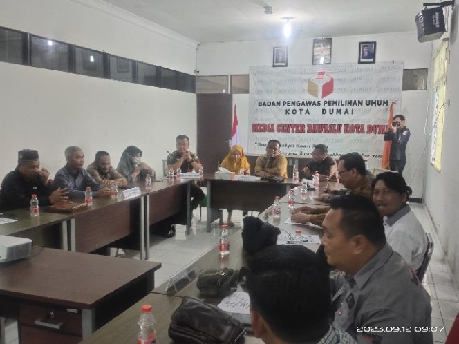 
					Dugaan Money Politik, Bawaslu Dumai: Belum Bisa Diproses