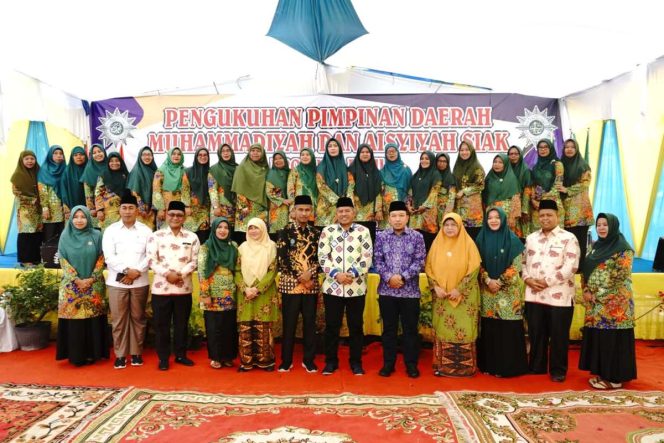 
					Hadir Pengukuhan Pengurus Pimpinan Daerah Muhammadiyah Siak, Alfedri Ucapkan Selamat.