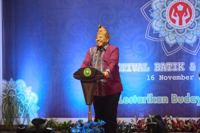 
					Festival Batik dan Tenun Siak Pacu Kreativitas Generasi Muda
