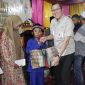 Bentuk Kepedulian Apical Dumai, Serahkan Ribuan Paket Sembako untuk Masyarakat Sekitar