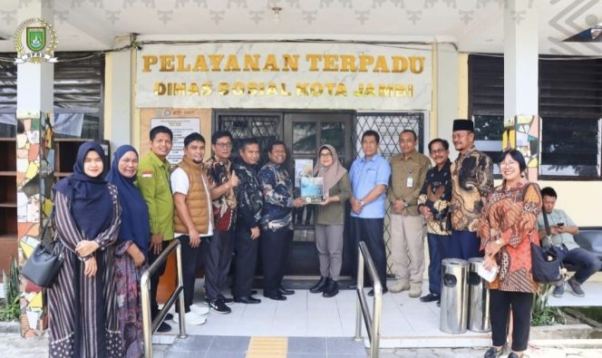 
					Upaya Mengatasi Kemiskinan, Pansus B DPRD Dumai Kunker ke Dinsos Jambi