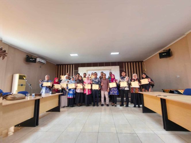 
					Bupati Bengkalis Berikan Penghargaan kepada Perangkat Daerah atas Partisipasi dalam Pengukuran Indeks Inovasi Daerah 2025