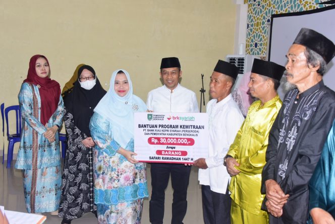 
					Bupati Kasmarni dan Rombongan Lanjutkan Safari Ramadhan di Kecamatan Bandar Laksamana, Jalin Silaturahmi dan Serap Aspirasi
