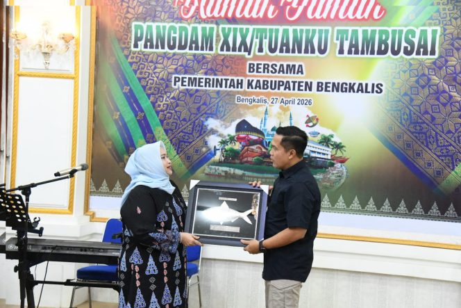 
					Sinergi untuk Negeri, Bupati Kasmarni Sambut Hangat Kunjungan Pangdam XIX/Tuanku Tambusai