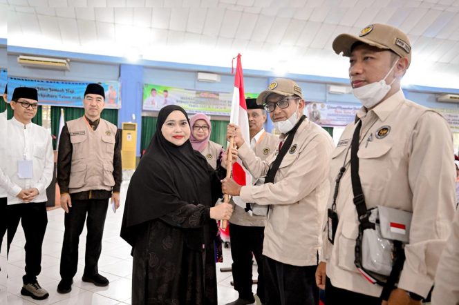 
					Penuh Haru, Bupati Kasmarni Lepas Keberangkatan 396 Jemaah Haji Bengkalis ke Tanah Suci