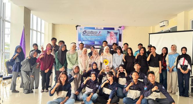 
					LEDSA Polbeng Bekali Mahasiswa dan Pelajar Hadapi Dunia Kerja Melalui Seminar Speaking for Workplace